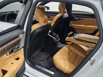 2024 Volvo S90 с пробегом 6 208 км