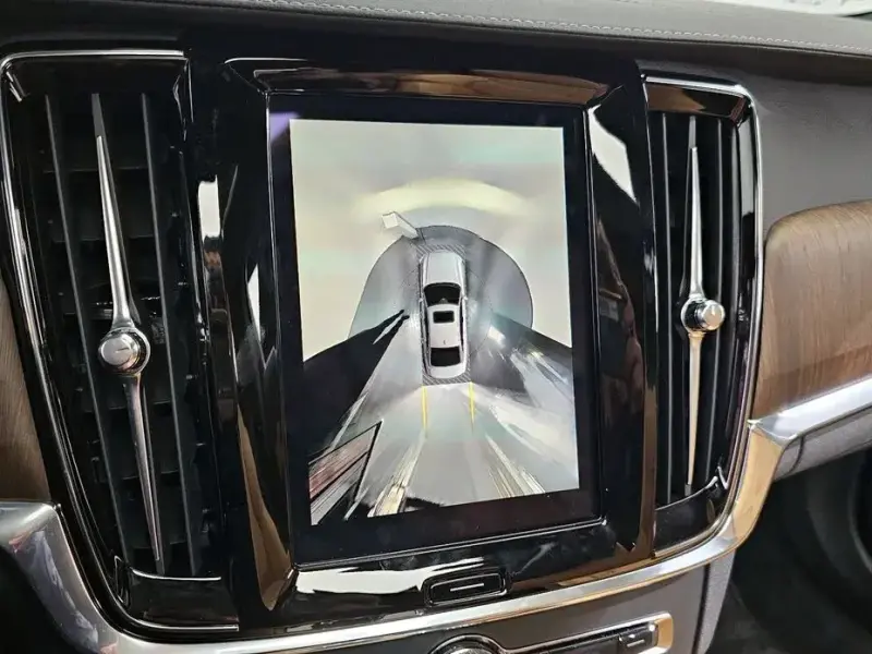 2024 Volvo S90 с пробегом 6 208 км