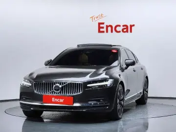 2023 Volvo S90 с пробегом 43 652 км