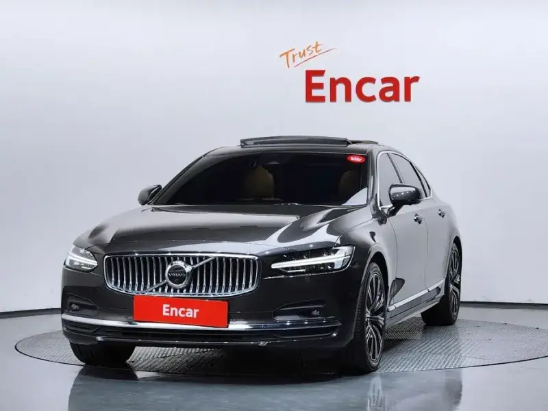 2023 Volvo S90 с пробегом 43 652 км