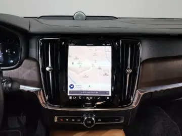 2023 Volvo S90 с пробегом 43 652 км