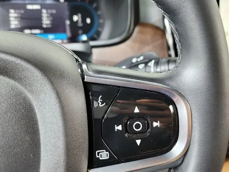 2023 Volvo S90 с пробегом 43 652 км