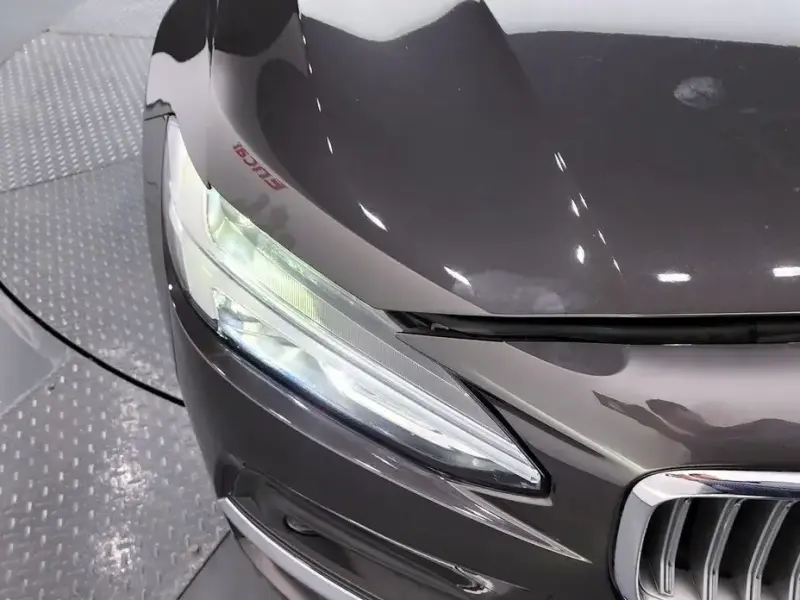 2023 Volvo S90 с пробегом 43 652 км