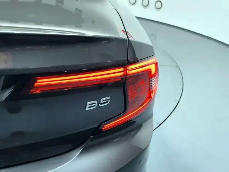 2023 Volvo S90 с пробегом 43 652 км