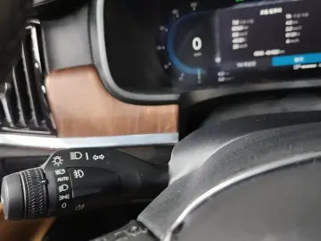 2023 Volvo S90 с пробегом 43 652 км