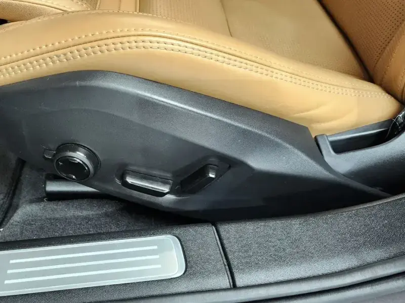 2023 Volvo S90 с пробегом 43 652 км