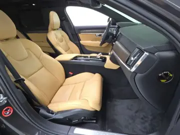 2024 Volvo S90 с пробегом 26 801 км