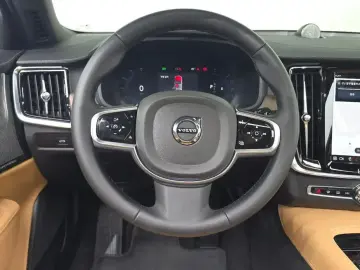 2024 Volvo S90 с пробегом 26 801 км