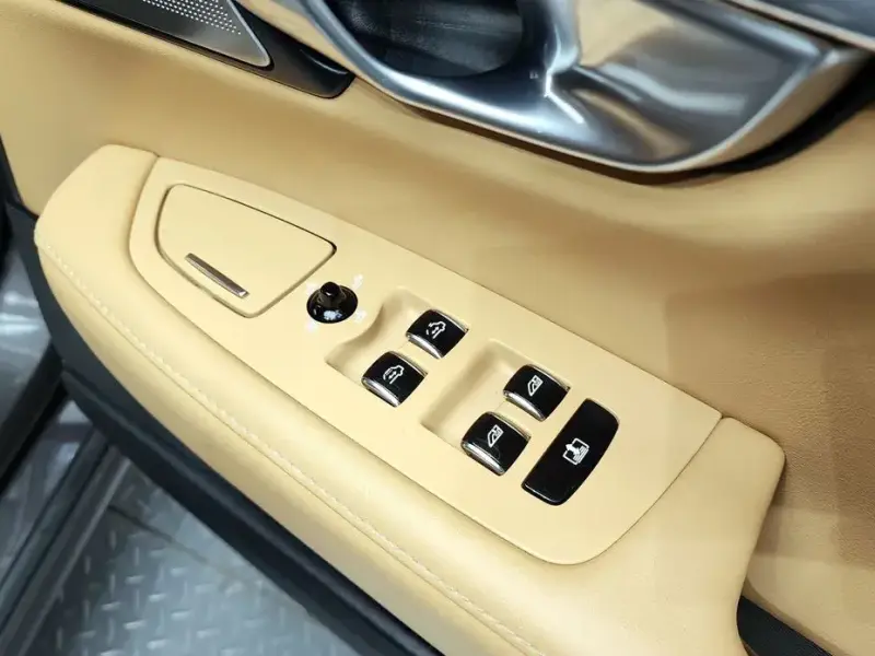2023 Volvo S90 с пробегом 43 652 км