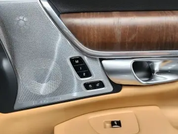 2023 Volvo S90 с пробегом 43 652 км