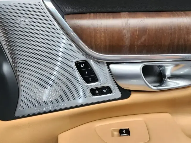 2023 Volvo S90 с пробегом 43 652 км