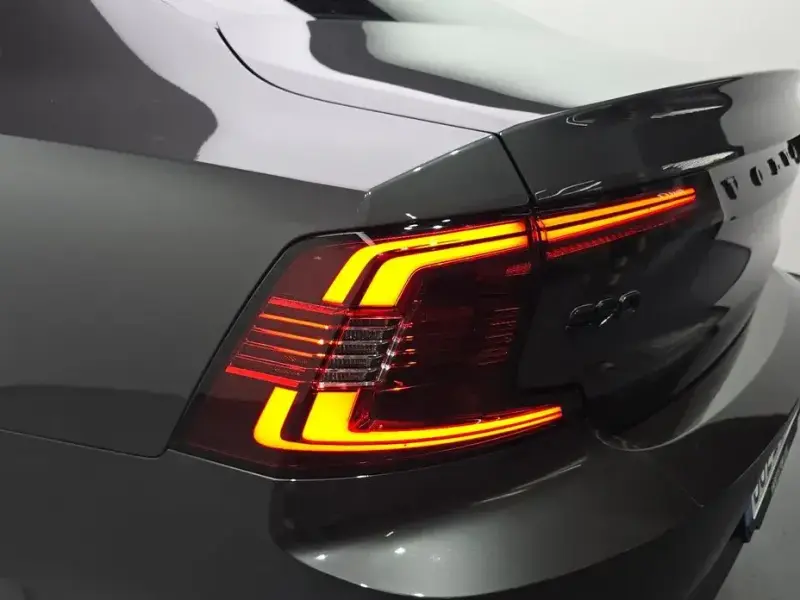 2024 Volvo S90 с пробегом 26 801 км