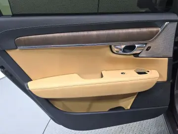 2024 Volvo S90 с пробегом 26 801 км