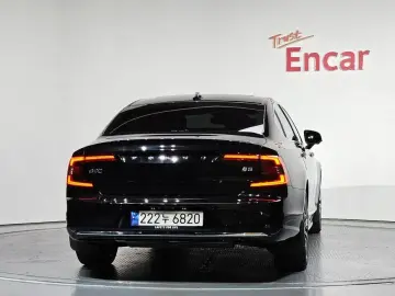 2023 Volvo S90 с пробегом 60 887 км