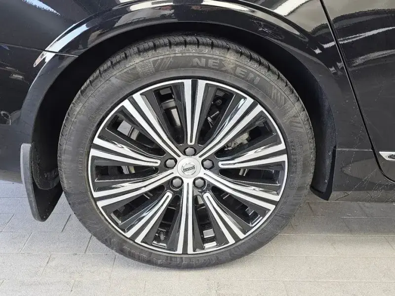 2023 Volvo S90 с пробегом 60 887 км