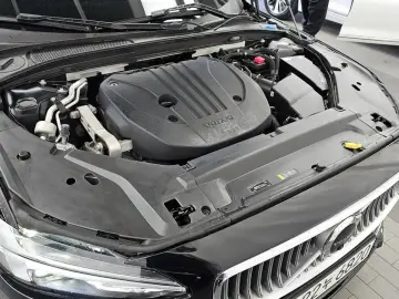 2023 Volvo S90 с пробегом 60 887 км