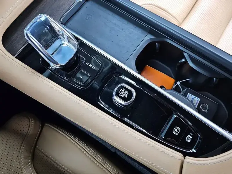 2023 Volvo S90 с пробегом 60 887 км