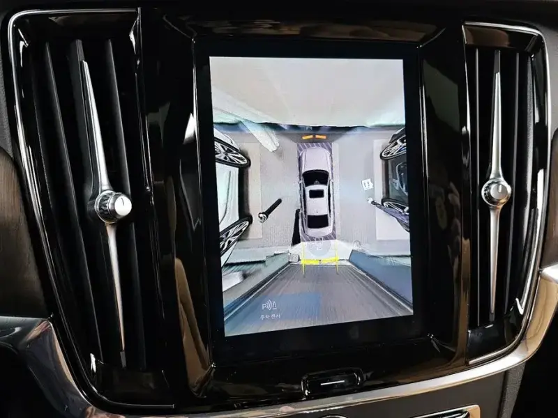 2023 Volvo S90 с пробегом 60 887 км