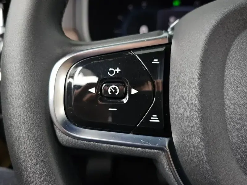 2023 Volvo S90 с пробегом 60 887 км