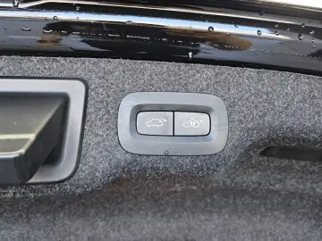2023 Volvo S90 с пробегом 60 887 км