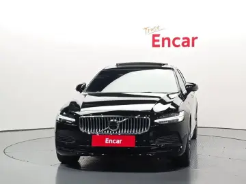 2023 Volvo S90 с пробегом 44 889 км