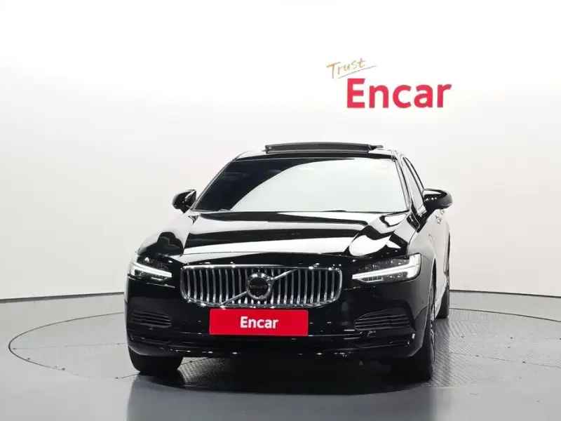 2023 Volvo S90 с пробегом 44 889 км