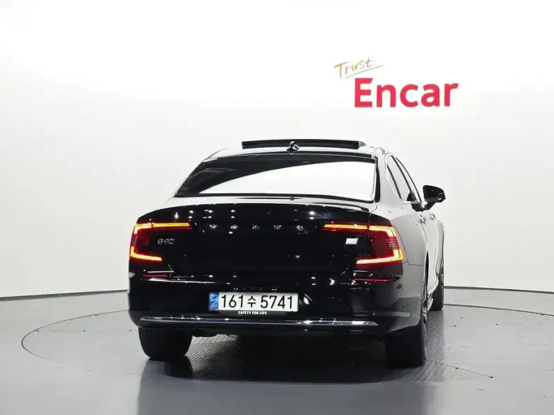 2023 Volvo S90 с пробегом 44 889 км