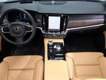 2023 Volvo S90 с пробегом 44 889 км