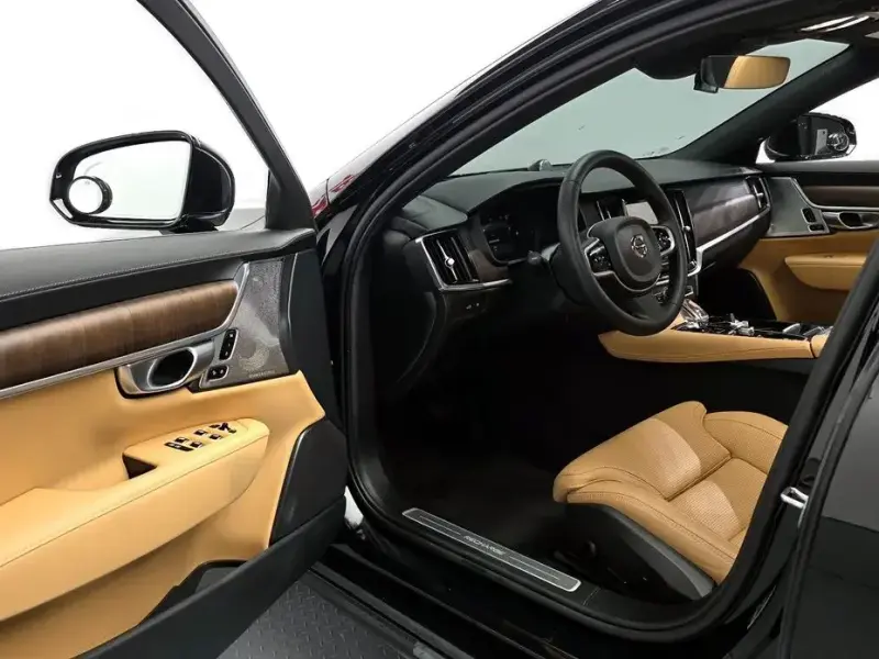 2023 Volvo S90 с пробегом 44 889 км
