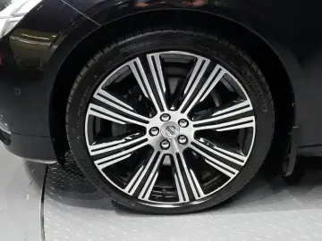 2022 Volvo S90 с пробегом 64 858 км