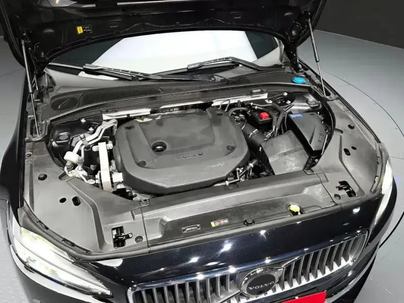 2022 Volvo S90 с пробегом 64 858 км