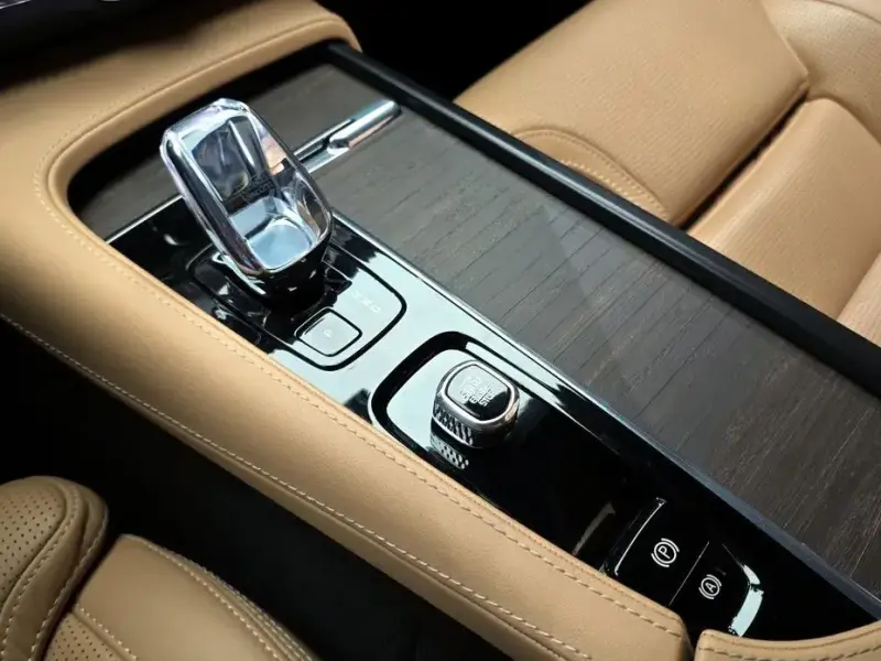 2022 Volvo S90 с пробегом 64 858 км