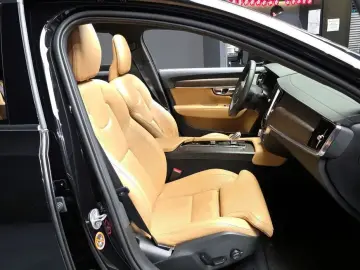 2022 Volvo S90 с пробегом 64 858 км
