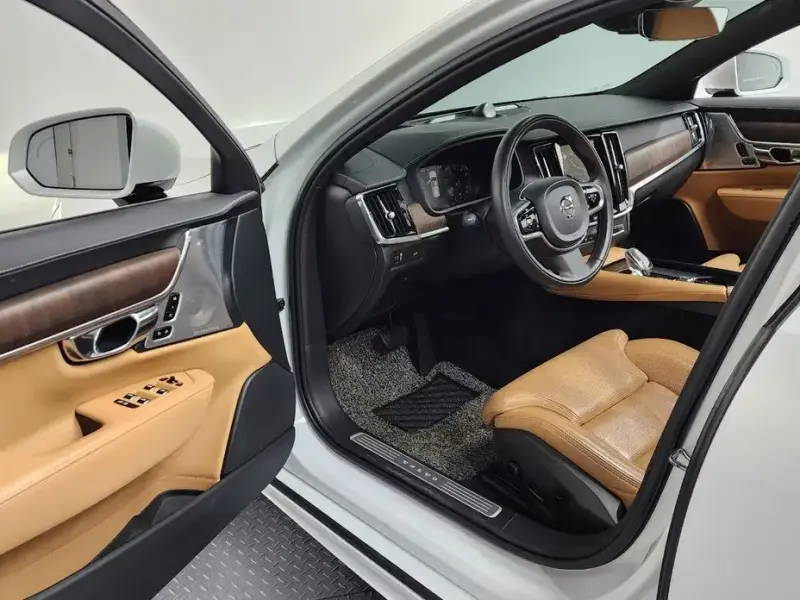 2020 Volvo S90 с пробегом 90 694 км