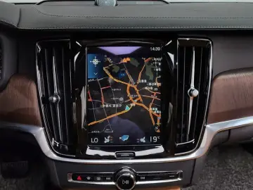 2020 Volvo S90 с пробегом 90 694 км