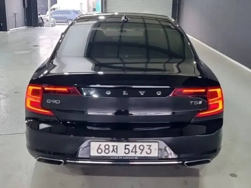 2018 Volvo S90 с пробегом 117 000 км
