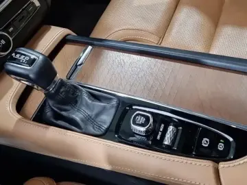 2018 Volvo S90 с пробегом 117 000 км