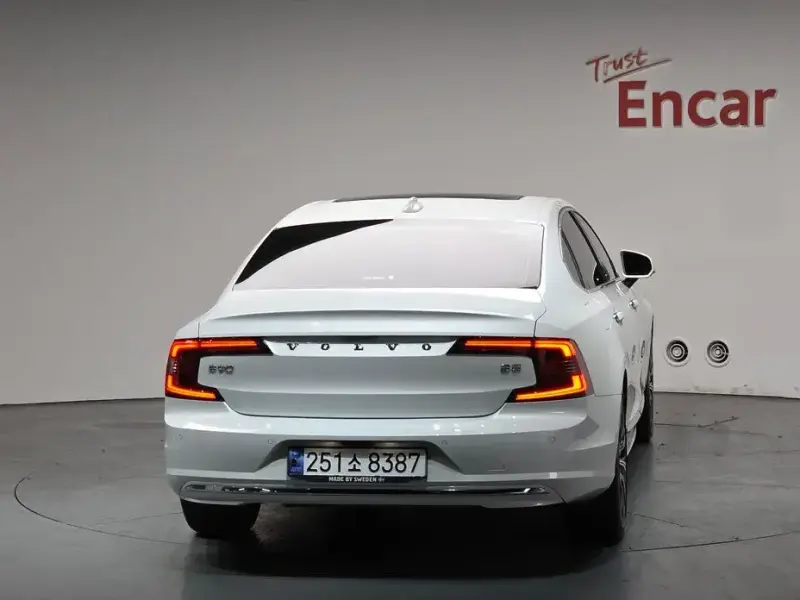 2021 Volvo S90 с пробегом 51 458 км