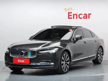 2022 Volvo S90 с пробегом 108 666 км