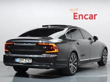 2022 Volvo S90 с пробегом 108 666 км