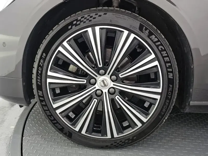 2022 Volvo S90 с пробегом 108 666 км