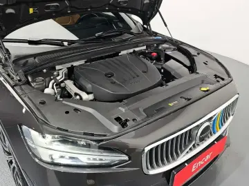 2022 Volvo S90 с пробегом 108 666 км