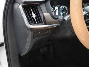 2021 Volvo S90 с пробегом 51 458 км