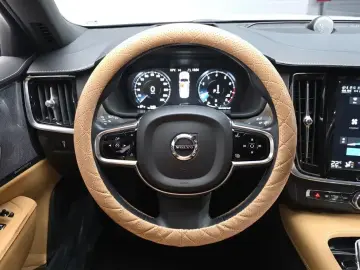 2021 Volvo S90 с пробегом 51 458 км