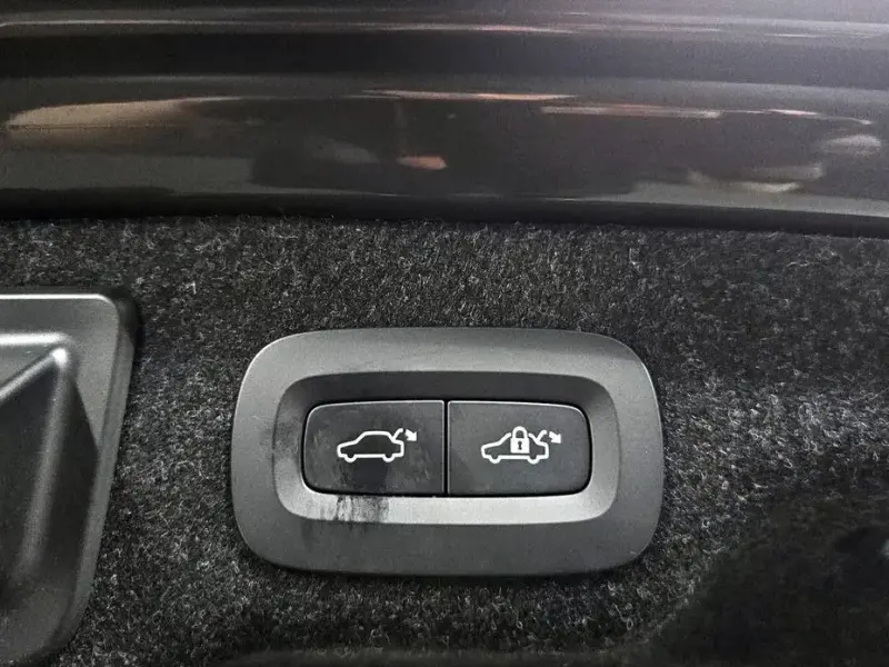 2022 Volvo S90 с пробегом 108 666 км