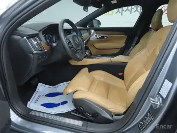 2019 Volvo S90 с пробегом 70 886 км