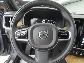 2019 Volvo S90 с пробегом 70 886 км