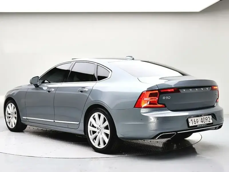 2018 Volvo S90 с пробегом 89 601 км