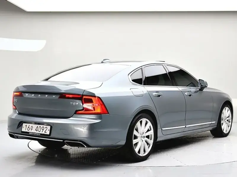 2018 Volvo S90 с пробегом 89 601 км