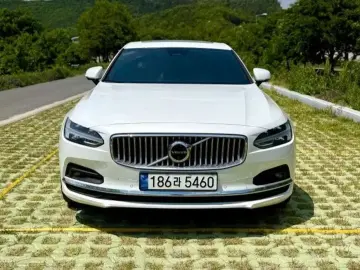 2024 Volvo S90 с пробегом 28 070 км